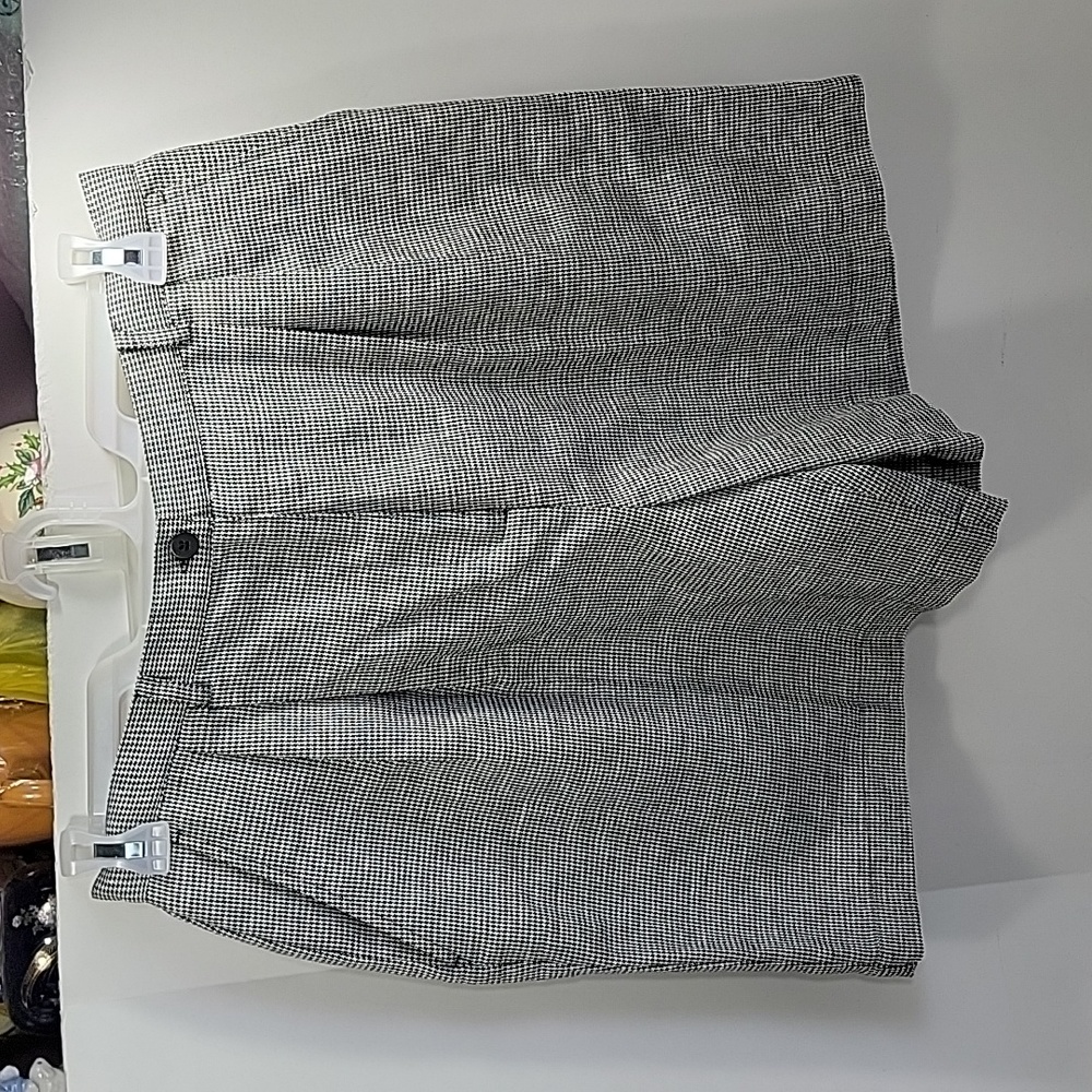 Women's Relaxed Fit Shorts- 14